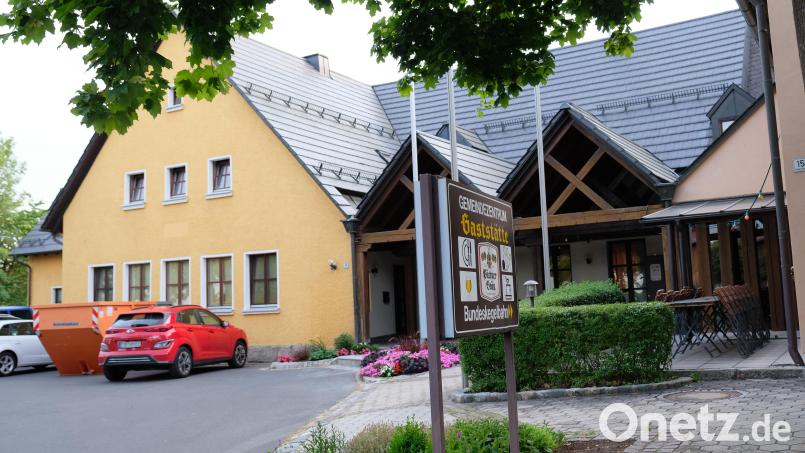 Wirtschaftlich interessant ist eine Wärmeplanung im Ortsteil Vorbach nur mit einem Netzanschluss des "Ankerkunden Novem". Zu diesem Ergebnis kommt das Institut für Energietechnik in einer Machbarkeitsstudie. Auch das Gemeindezentrum (Bild) würde von einer Nahwärmeversorgung profitieren. Bild: do