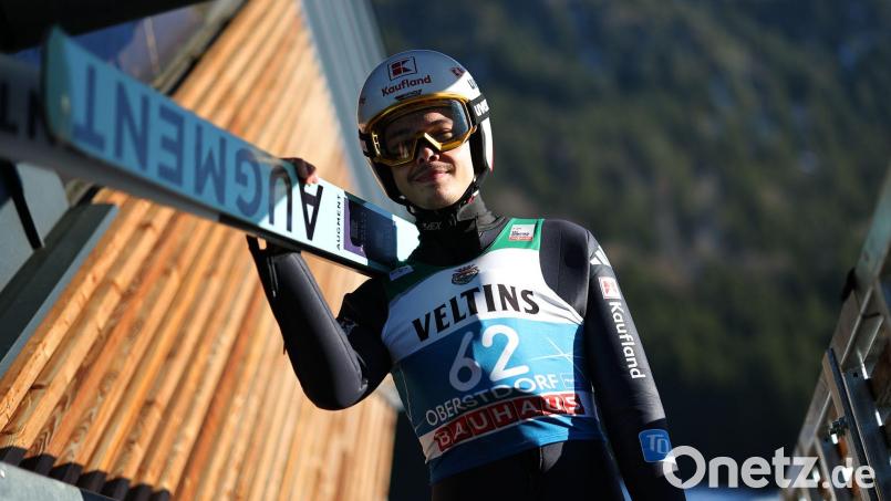 Philipp Raimund fällt nicht nur wegen seiner guten Skisprung-Form auf. Bild: Daniel Karmann/dpa