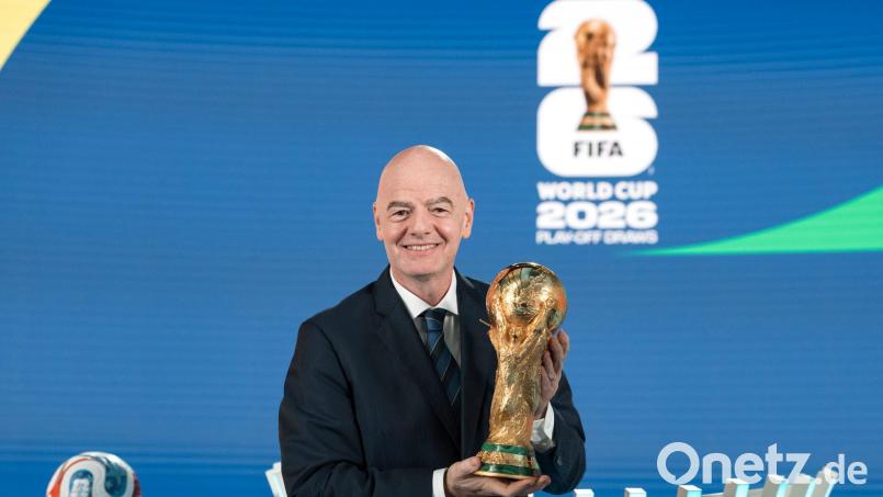 FIFA-Präsident Gianni Infantino freut sich über die Ticket-Nachfrage für die WM. (Archivbild) Bild: Claudio Thoma/KEYSTONE/dpa