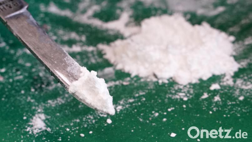 Die Kriminalpolizei Weiden hat ein Rauschgiftnetzwerk in der Oberpfalz zerschlagen. Fünf Männer wurden festgenommen. Symbolbild: Marcus Brandt/dpa