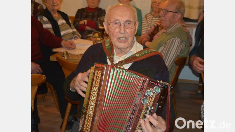 Alois Lippert ist im Alter von 98 Jahren verstorben. Das Bild entstand 2019 beim letzten Musikantentreffen im Naturfreundehaus Mitterteich. Archivbild: jr