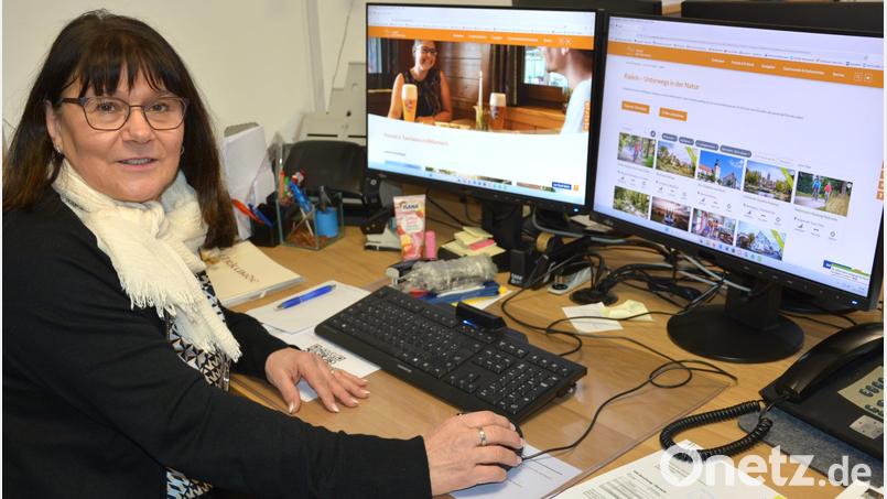 Fast 30 Jahre lang arbeitete Gabi Bleistein bei der VG Mitterteich. Jetzt hat sie dort ihren Schreibtisch geräumt. Bild: jr