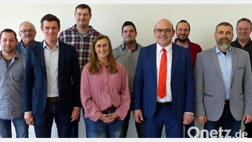 Das sind die Kandidaten (von links): Tobias Fehlner, Gerhard Löckler, Jürgen Lautner, Andreas Lehner, Martina Schramm, Felix Ziegler, Johannes Schmid, Michael Geigenmüller, Stefan Lautner, Clemens Renner.
Nicht auf dem Bild sind die weiteren Ersatzbewerber: Andreas Dötterl und Julian Stopfer. Bild: Hanna Schmid