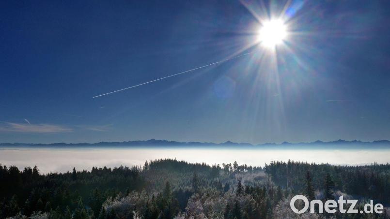 Laut einer vorläufigen Auswertung des DWD geht 2025 als eines der fünf sonnigsten Jahre seit 1951 in die Bilanz ein. (Archivbild) Bild: Karl-Josef Hildenbrand/dpa