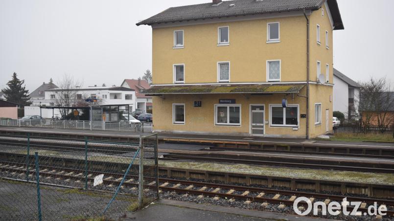 Der Markt Wernberg-Köblitz erhält eine Förderung von 1,65 Millionen Euro vom Freistaat Bayern für den Neubau einer barrierefreien Fußgängerüberführung am Bahnhof Wernberg. Archivbild: bnr