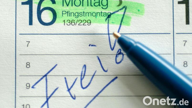 Feiertage feiern, wie sie fallen: Im Jahr 2026 fallen sie eher schlecht. Immerhin kann der Pfingstmontag nicht auf ein Wochenende fallen. Symbolbild: Kay Nietfeld/dpa