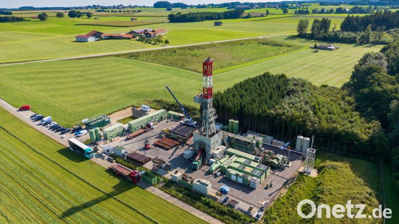 Ob die Probebohrung nach Erdgas in Reichling am Ammersee erfolgreich war, wird derzeit noch im Labor analysiert. In der Gemeinde sorgt die mögliche Förderung aber weiter für viel Unruhe - dabei geht es auch um die Sorge vor möglichen Enteignungen. (Archivbild) Bild: Peter Kneffel/dpa