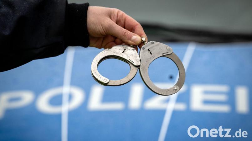 Der 21-Jährige wurde den Ermittlern zufolge am 16. Dezember festgenommen. (Symbolbild) Bild: Soeren Stache/dpa