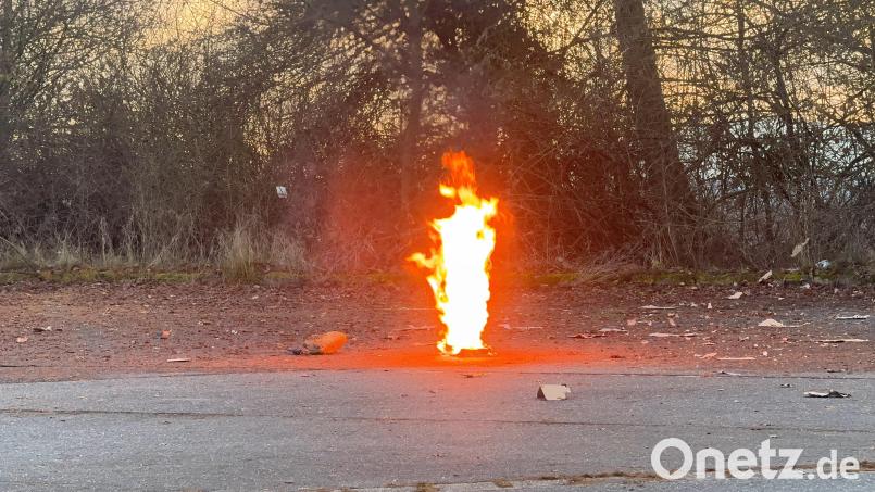 In Sulzbach-Rosenberg stellte die Polizei am Silvestertag Feuerwerkskörper sicher. Symbolbild: Marina Gube