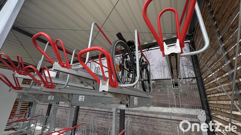 Am Bahnhof gibt es im Park &amp; Ride-Bereich auch moderne, abschließbare Fahrradboxen. Bild: ge