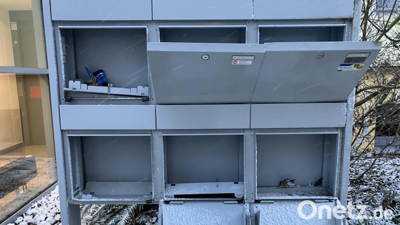 Die Briefkastenanlage in Wackersdorf wurde durch die Explosion schwer beschädigt. Bild: VG Wackersdorf, Frau Wiendl