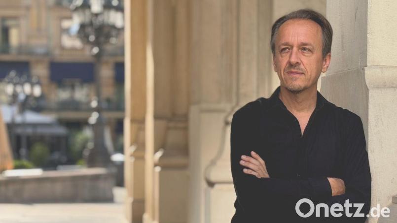 Am 22. Januar ist Christof Jauernig mit seinem neuen Liveprogramm „Eintausendmal Lebenssinn – Was uns antreibt“ in der Stadtbibliothek Amberg zu Gast. Bild: Terelle