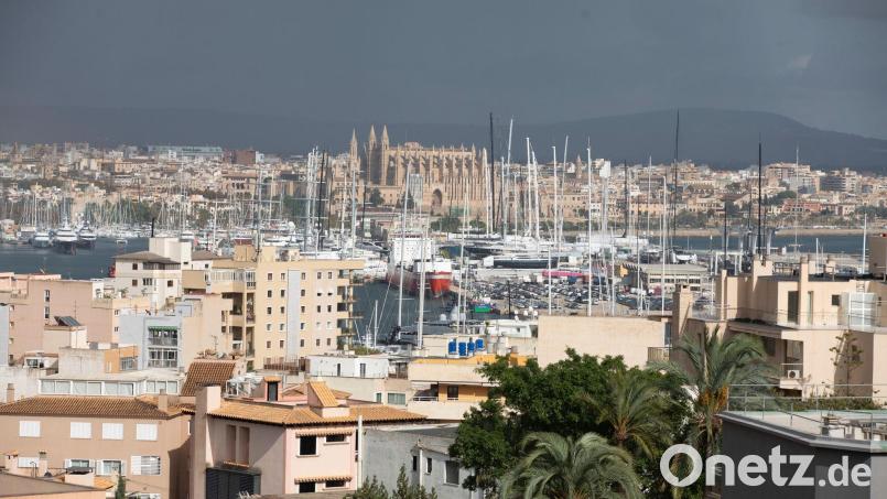 Die Prügelattacke ereignete sich in der Hauptstadt der Urlaubsinsel. (Archivfoto) Bild: Clara Margais/dpa