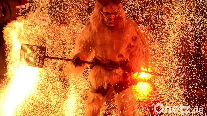 Der Rauhnachtslauf in Weiden zieht mittlerweile Gruppen bis aus Österreich an. Bild: Kunz