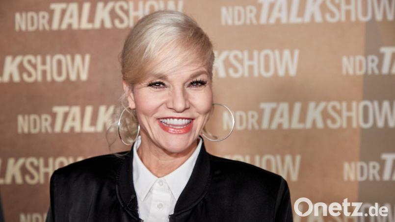 Ina Müller liebt ihren analogen Kalender. (Archivbild) Bild: Georg Wendt/dpa