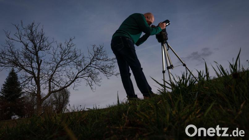 Die Zahl der Meldungen bei den Hobbyastronomen von Cenap wächst stetig seit einigen Jahren. (Archivbild) Bild: Frank Rumpenhorst/dpa