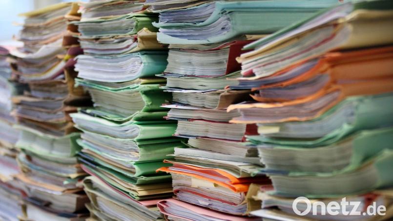 Schätzungen zufolge werden nur etwa ein bis drei Prozent aller in Deutschland gesprochenen Gerichtsurteile der Öffentlichkeit zugänglich gemacht. (Symbolbild) Bild: Stephanie Pilick/dpa