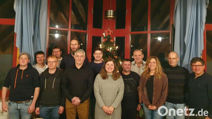 Die Kandidaten der FAG Stadlern Tobias Wiezorreck, Paul Wurmstein, Tobias Eckl (2. Bürgermeister), Günther Zach, Stefan Sorgenfrei, Michael Riedl (Bürgermeisterkandidat), Thomas Lampl, Theresa Eiber, Peter Reier, Reinhard Lampl, Kathrin Hauer, Gerd Fischer, Gerald Reiter (1. Bürgermeister), nicht auf dem Bild Franz Riedl Bild: Gerald Reiter