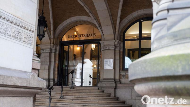 Ein Mann soll jahrelang seine Familie gequält haben und steht deshalb ab Mitte Januar vor Gericht. (Archivbild) Bild: Alicia Windzio/dpa