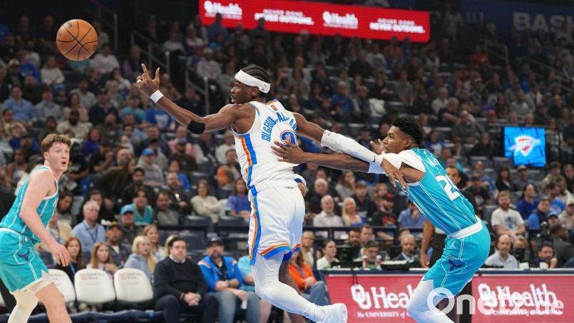 Eine so deutliche Niederlage haben die Oklahoma City Thunder die ganze Saison nocht nicht kassiert. Bild: Kyle Phillips/AP/dpa