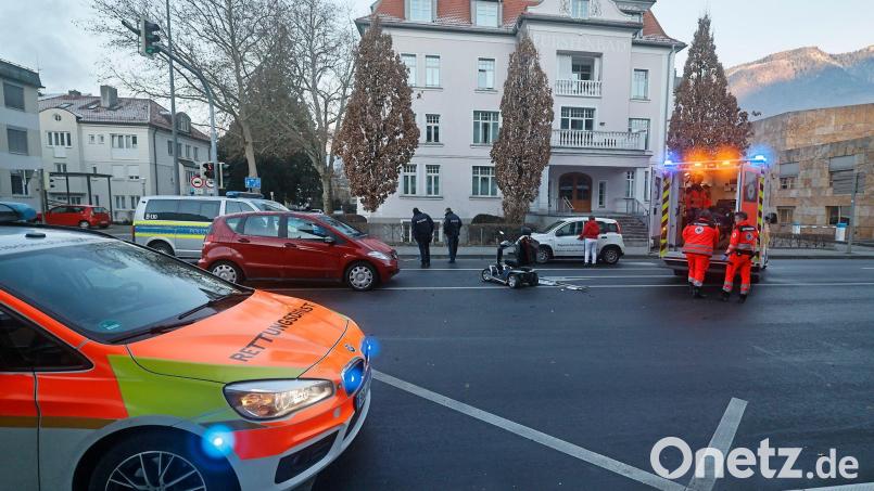 Der Rollstuhlfahrer, der an Weihnachten von einem Auto erfasst wurde, ist gestorben. (Archivbild) Bild: Markus Leitner/BRK Kreisverband Berchtesgadener Land/dpa