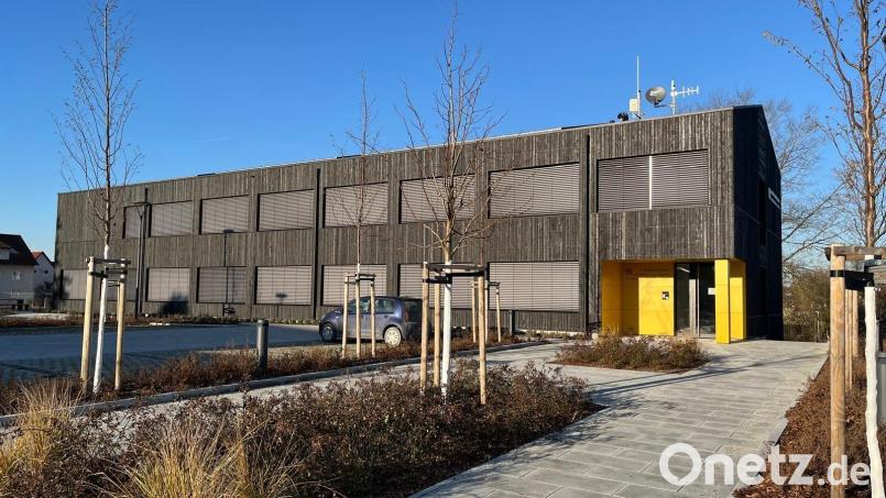 Neue Adresse: Jäger, Sportschützen und Waffenbesitzer erhalten ihre Jagdscheine und Waffenbesitzkarten künftig in der Adalbert-Stifter-Straße 19 in Amberg. Bild: Christine Hollederer