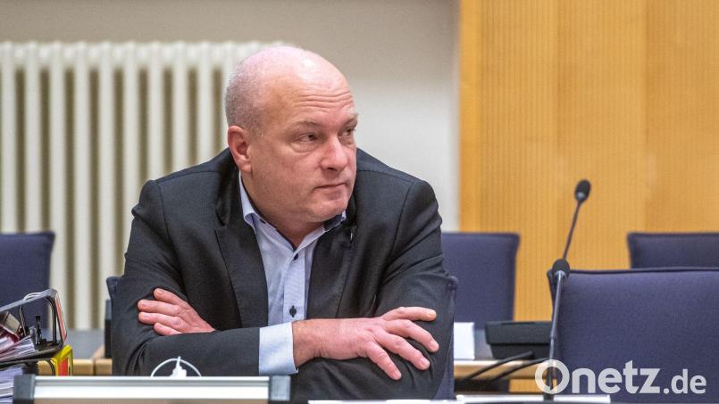 Nachdem das erneute Gerichtsverfahren gegen den früheren Regensburger Oberbürgermeister Wolbergs in München mehrfach verschoben worden war, hat das Landgericht jetzt Termine festgelegt. (Archivbild) Bild: Armin Weigel/dpa
