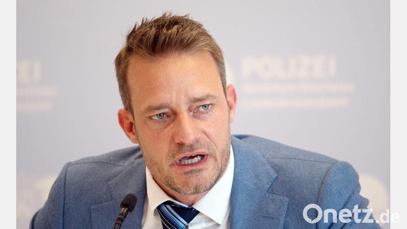 Oliver Huth, Landesvorsitzender des Bundes Deutscher Kriminalbeamter (BDK) in Nordrhein-Westfalen, fordert eine Debatte über den Sonderstatus von Schließfächern. (Archivbild) Bild: Federico Gambarini/dpa