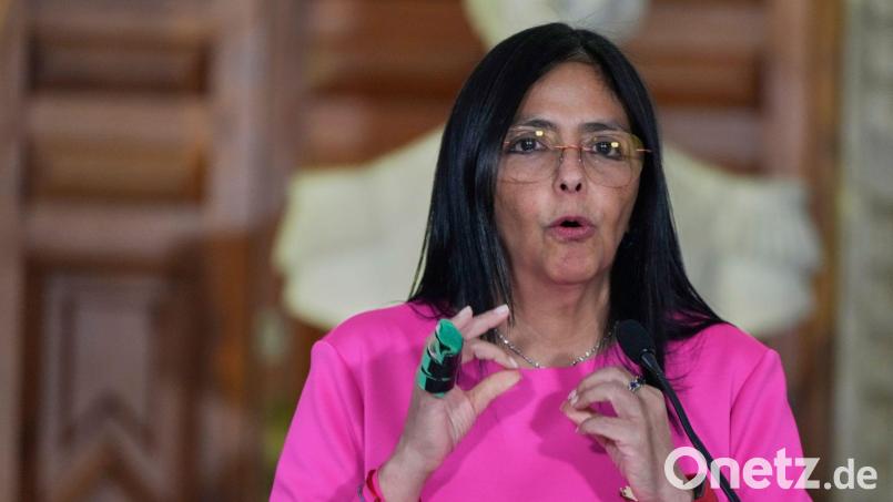 Delcy Rodríguez gilt als enge Vertraute des von den USA gefangen genommenen Präsidenten Maduro. (Archivbild) Bild: Ariana Cubillos/AP/dpa