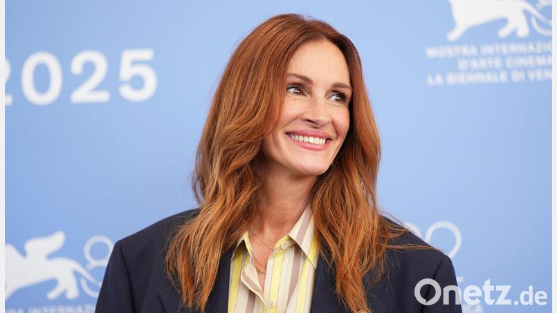 In „Notting Hill“ spielte Julia Roberts Seite an Seite mit Hugh Grant. (Archivbild) Bild: Scott A Garfitt/Invision/dpa