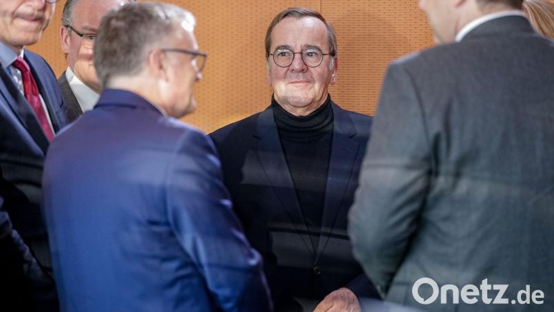 Verteidigungsminister Boris Pistorius (SPD) im Kabinett Bild: Kay Nietfeld/dpa