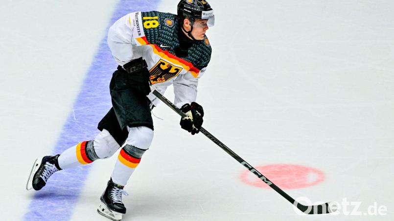 Selfies mit Tim Stützle sind beliebt Bild: Vít Simanek/CTK/dpa