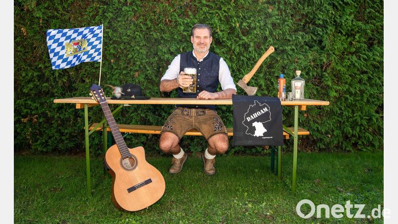 Beim Vogelmayer gibt es keinen Frontalunterricht, aber lernen kann das Publikum was im Musikkabarett-Programm "Bairisch für alle". Bild: Bernd Schaffrath/exb