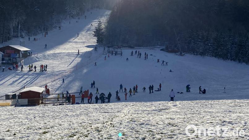 Das Ski- und Snowboardzentrum in Fahrenberg ist seit vielen Jahren ein beliebtes Ausflugsziel für Wintersportler. Archivbild: dob