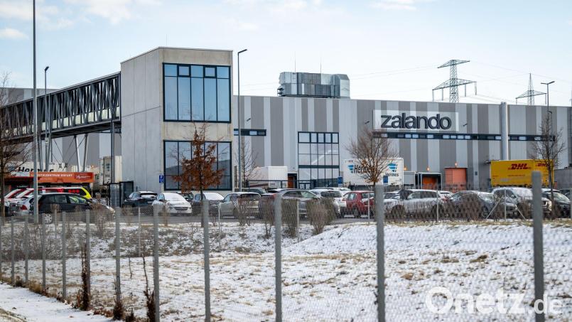 Zalando will in Erfurt den Stecker ziehen – Tausende Jobs wackeln, Politik und Beschäftigte fühlen sich überrumpelt. Bild: Jacob Schröter/dpa
