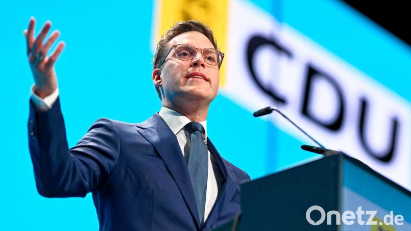 Baden-Württembergs CDU-Landeschef Hagel will nicht über das Tennisspiel von Berlins Regierendem Bürgermeister Wegener streiten - es brauche vielmehr eine Debatte über den Linksterrorismus in Deutschland. (Archivbild) Bild: Uwe Anspach/dpa