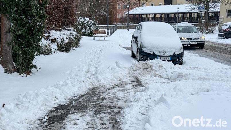 Das Sturmtief "Elli" bescherte auch den Ambergern einen gehörigen Wintereinbruch. Schwere Unfälle oder andere große Probleme blieben den Menschen sowohl in der Stadt als auch im Landkreis erspart. Bild: Petra Hartl