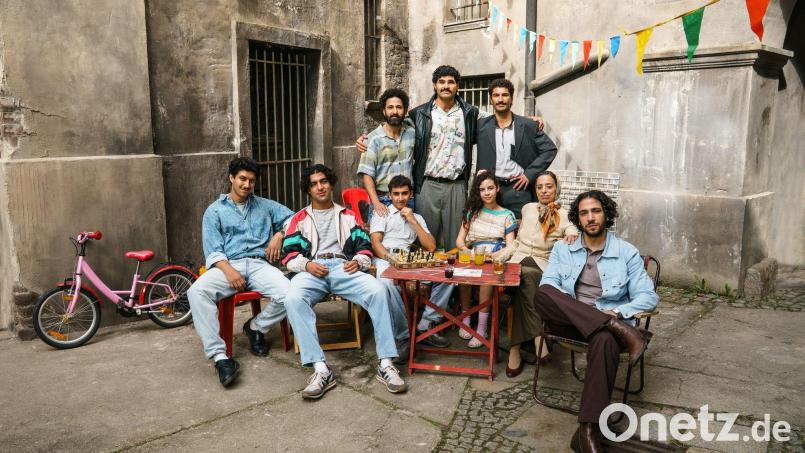 Die Serie „4 Blocks“ bekommt eine Vorgeschichte, die in den 1990ern spielen soll. (Handout) Bild: Julia Terjung/HBO Max/dpa