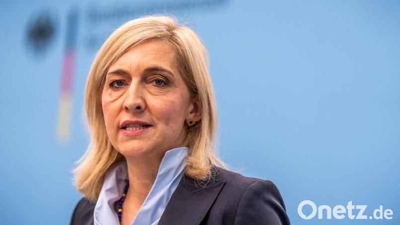 Gesundheitsministerin Warken weist Vorwürfe aus den USA zurück. (Archivfoto) Bild: Michael Kappeler/dpa