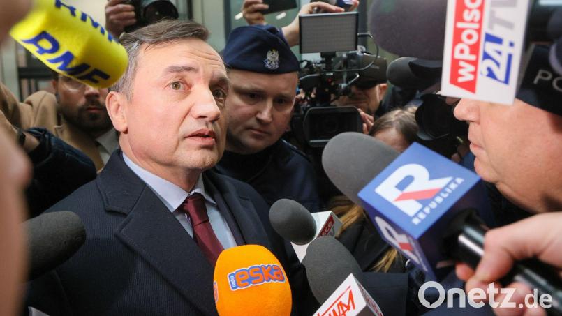 Polens früherer Justizminister Zbigniew Ziobro, den die Staatsanwaltschaft festnehmen will. (Archivbild) Bild: Rafal Guz/PAP/dpa