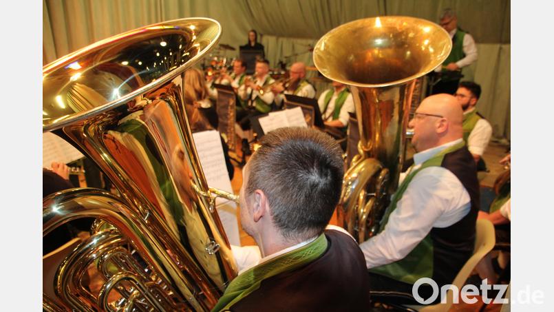 Die Männer mit der Tuba durften nicht fehlen. Bild: kro