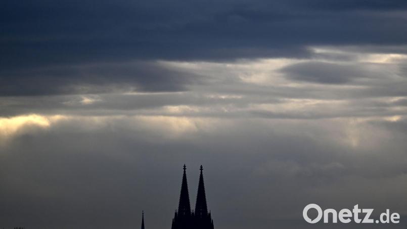Regen statt Schnee - so lautet die Wettervorhersage des DWD für weite Teile Deutschlands. Bild: Federico Gambarini/dpa