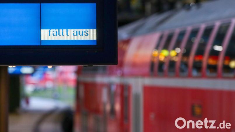 Bahn entschuldigt sich für falsche Entschädigungsschreiben (Foto-Archiv). Bild: Bodo Marks/dpa