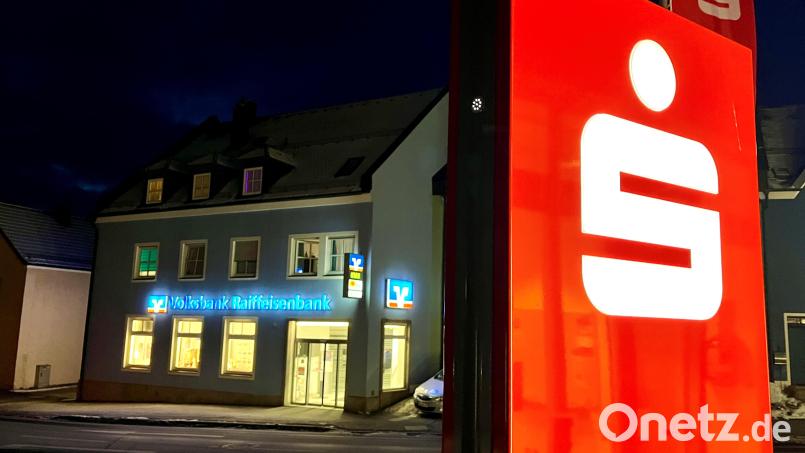 Sparkassen und Volksbanken prägen die Bankenlandschaft in der Oberpfalz. Bild: Gabi Schönberger