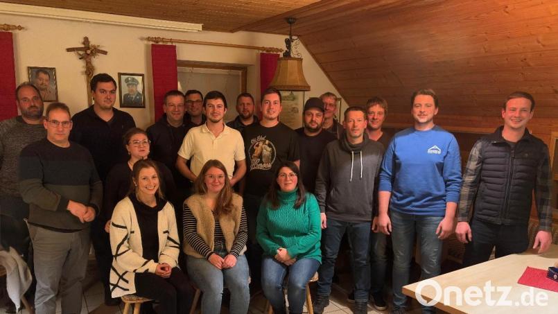 Die Freie Wählergemeinschaft Rottendorf Gösselsdorf hat ihre Kandidaten für die Kommunalwahl 2026 nominiert. Bild: Dominik Dorner