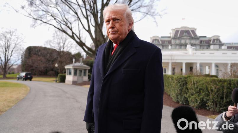 US-Präsident Donald Trump verweist auf die angebliche Absage von 800 Hinrichtungen im Iran. Bild: Evan Vucci/AP/dpa