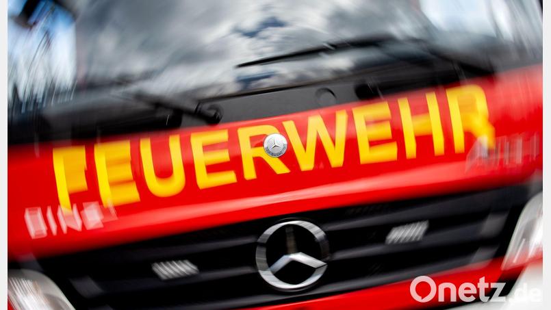 Ein Bewohner könnte das Feuer in einem Augsburger Wohnblock fahrlässig verursacht haben. (Symbolfoto) Bild: Hauke-Christian Dittrich/dpa