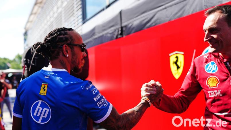 Es gab auch bessere Zeiten: Riccardo Adami (r) ist nicht mehr Hamiltons Renningenieur. Bild: David Davies/PA Wire/dpa