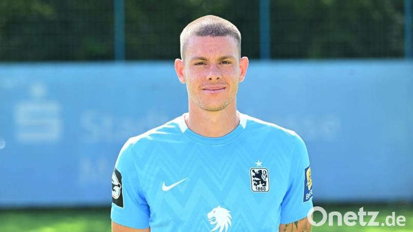 Max Reinthaler trifft spät für die „Löwen“. (Archivbild) Bild: Felix Hörhager/dpa