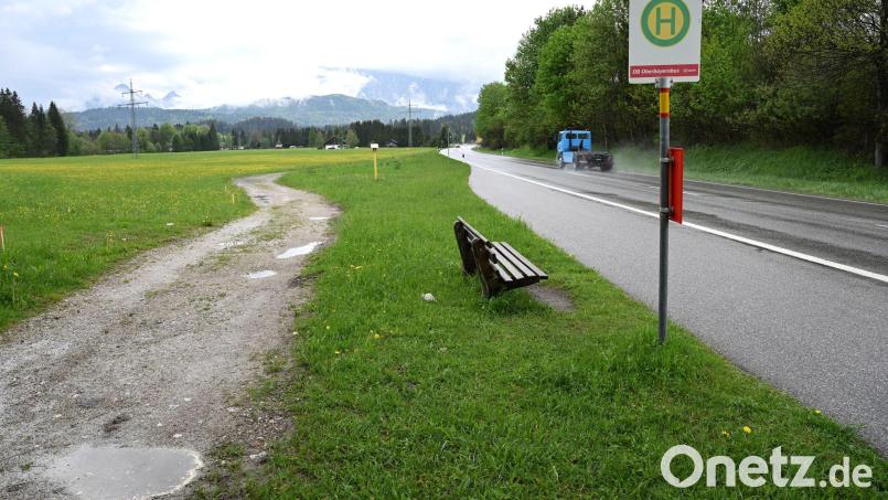 Gerade auf dem Land sind Busse eines der wichtigsten öffentlichen Verkehrsmittel. (Archivbild) Bild: Angelika Warmuth//dpa
